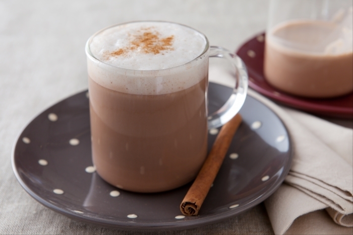 recette-e22923-chocolat-chaud-a-la-mousse-de-lait-cannelle